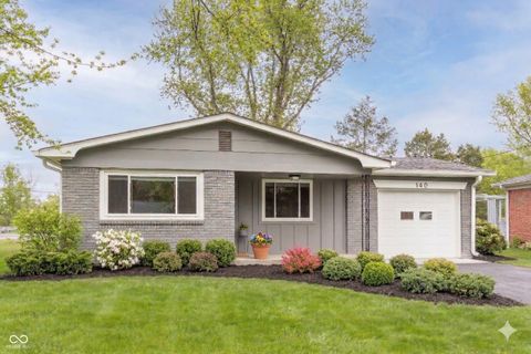 Photo of 140 N 9th Street, Zionsville, IN 46077 (MLS # 22092117)