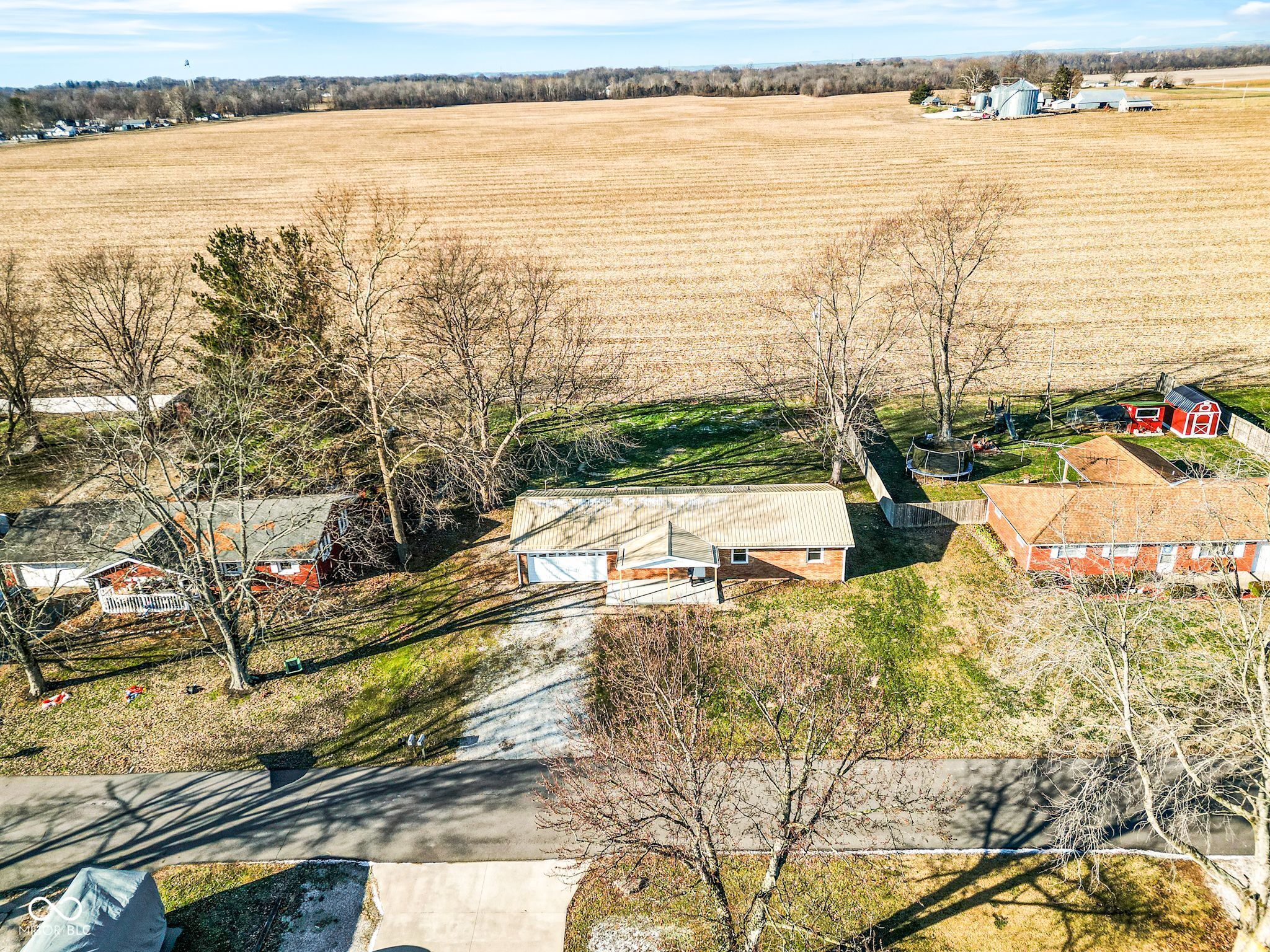 652 N Dellasburg Road