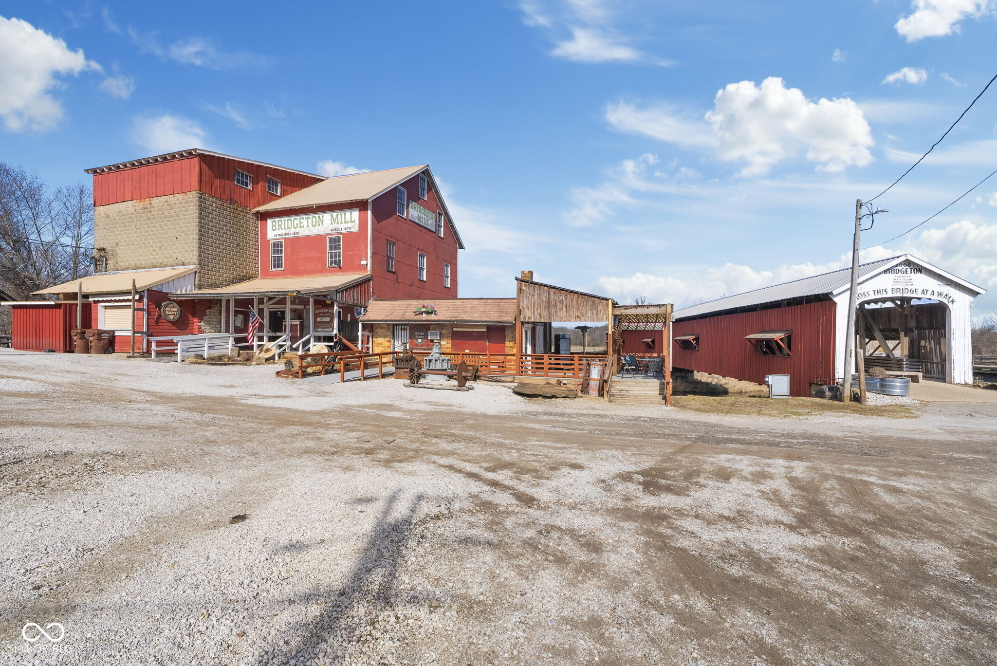 8104 Bridgeton Road