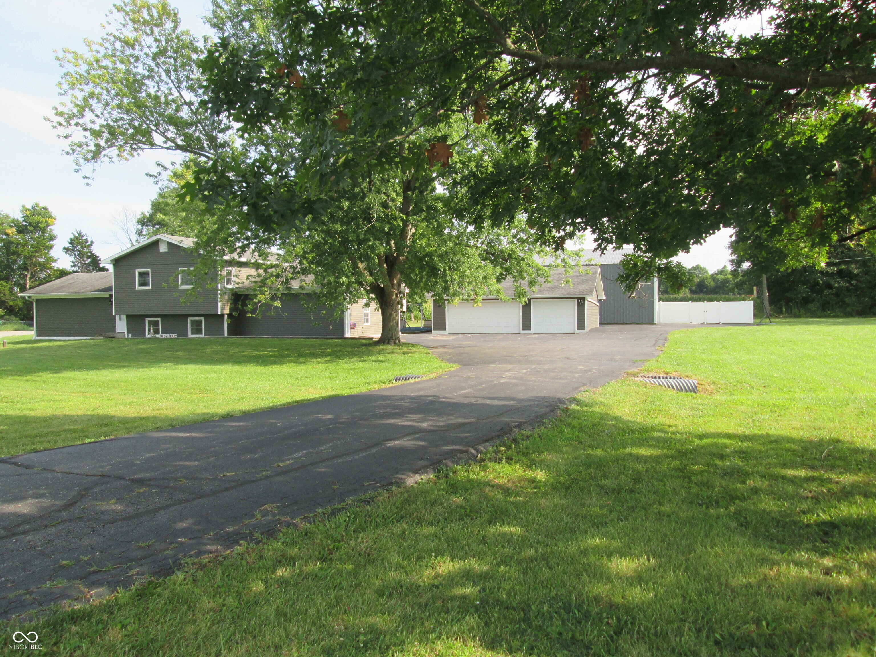 6143 E County Road 600 S
