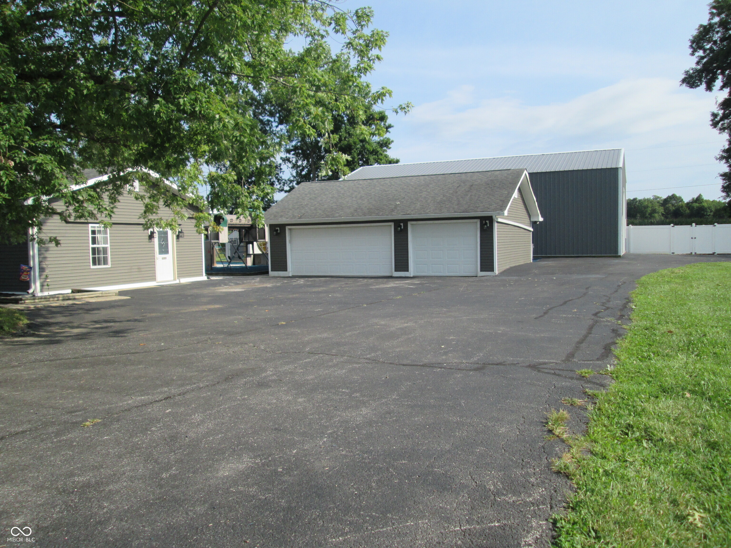 6143 E County Road 600 S