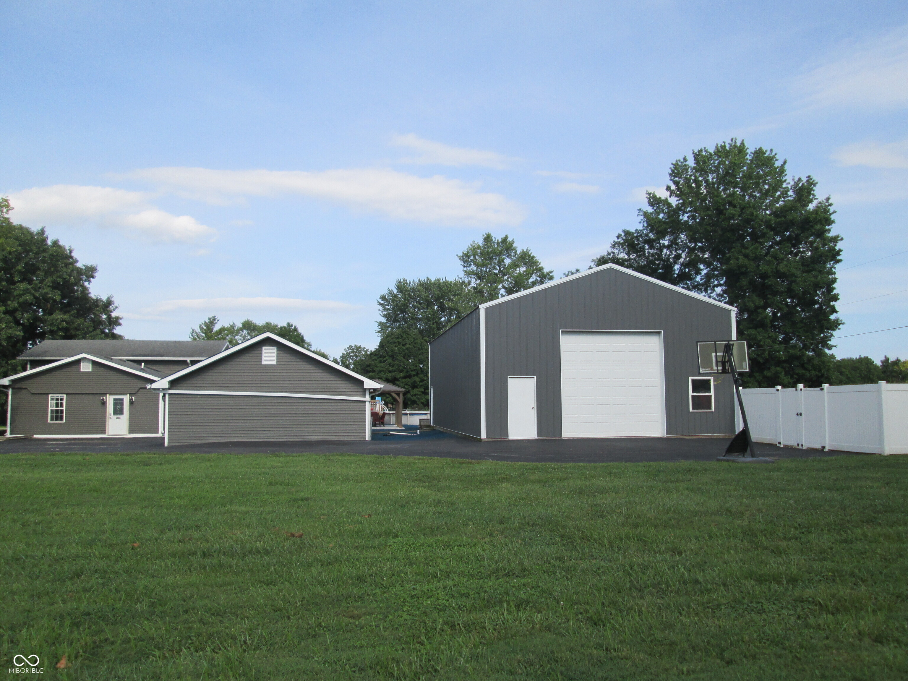 6143 E County Road 600 S