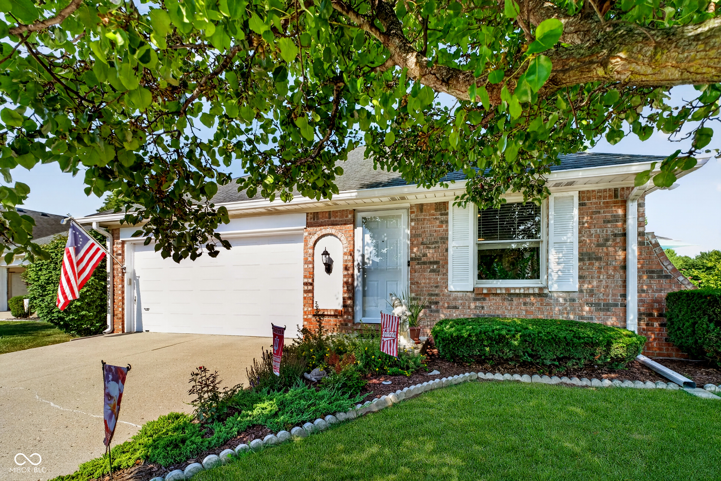 Photo 1 of 27 — 1278 Holiday Lane W, Brownsburg, IN 46112