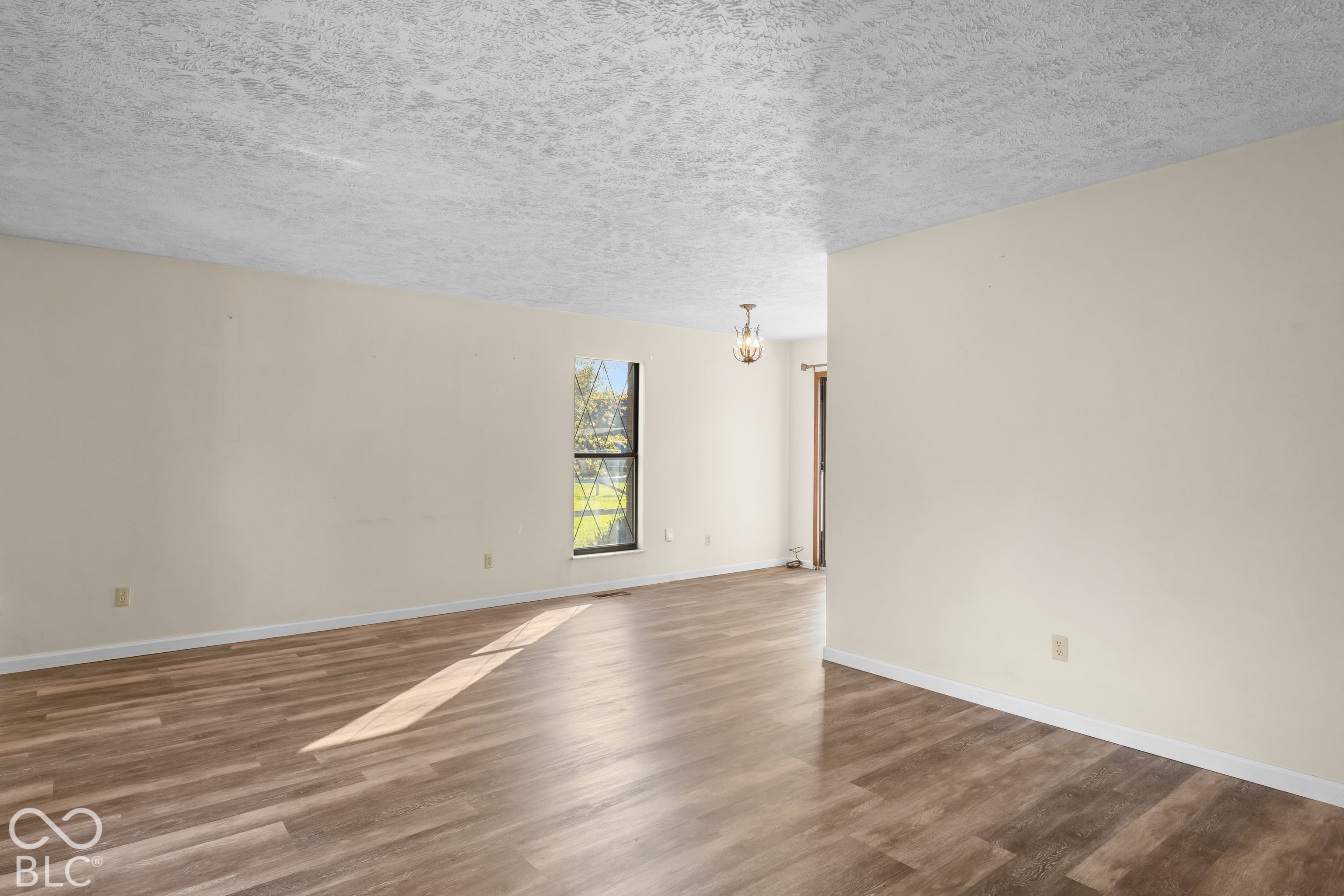 5225 Pinon Drive