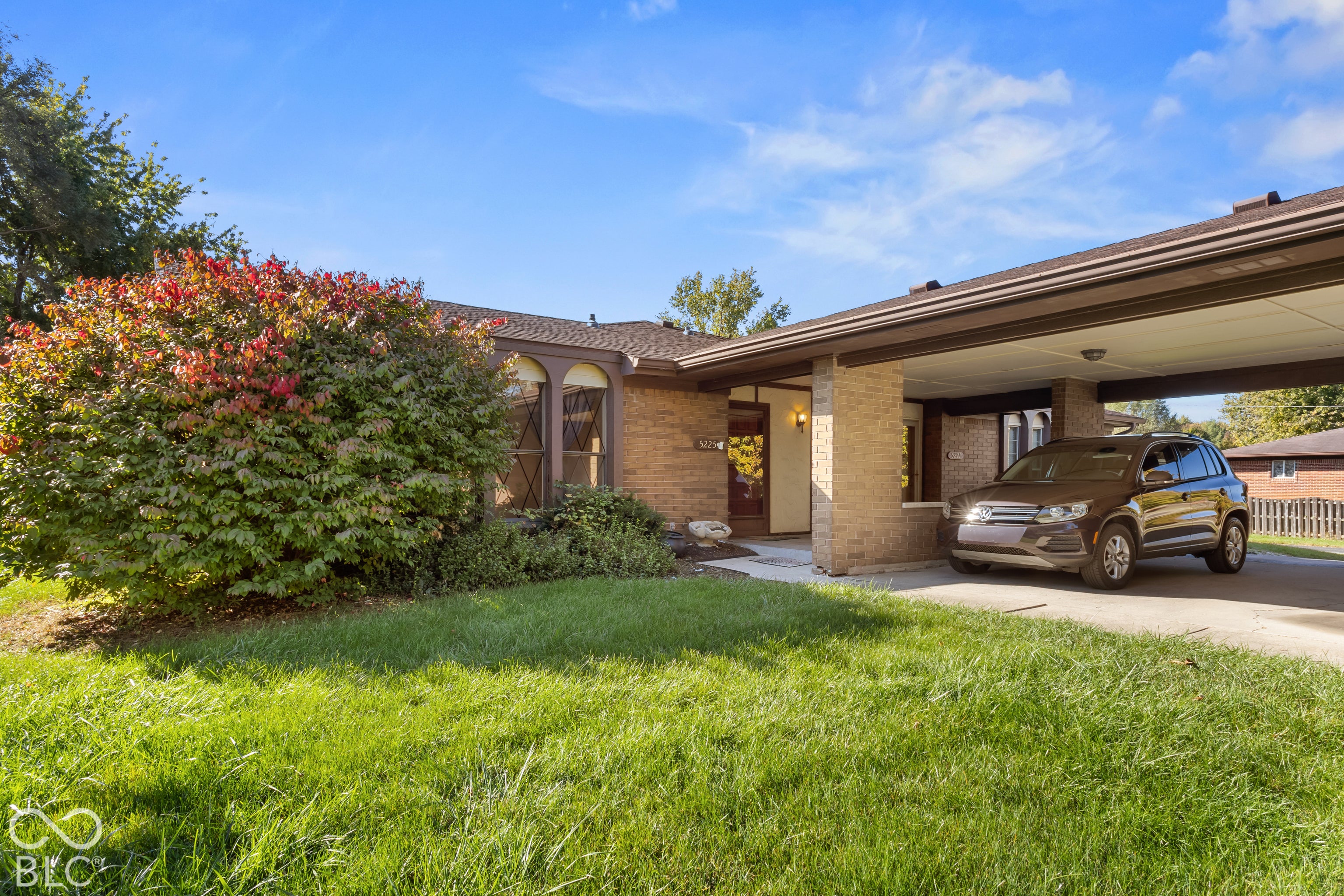 5225 Pinon Drive
