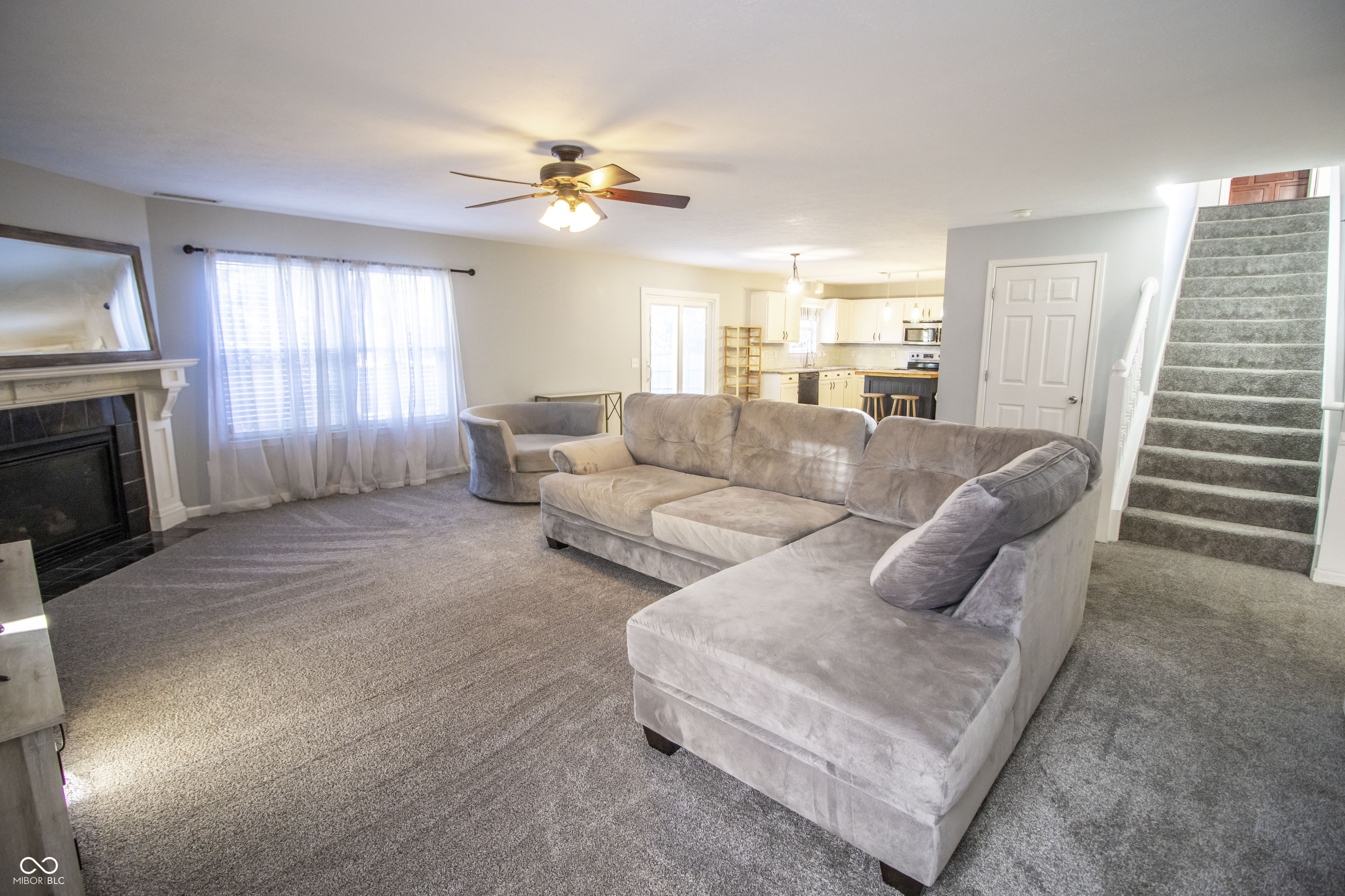 5684 W Woodview Trail