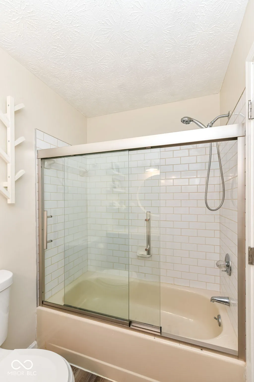 Fishers, Indiana 46038, United States, 2 Bedrooms Bedrooms, ,3 BathroomsBathrooms,Residential,Active,229807