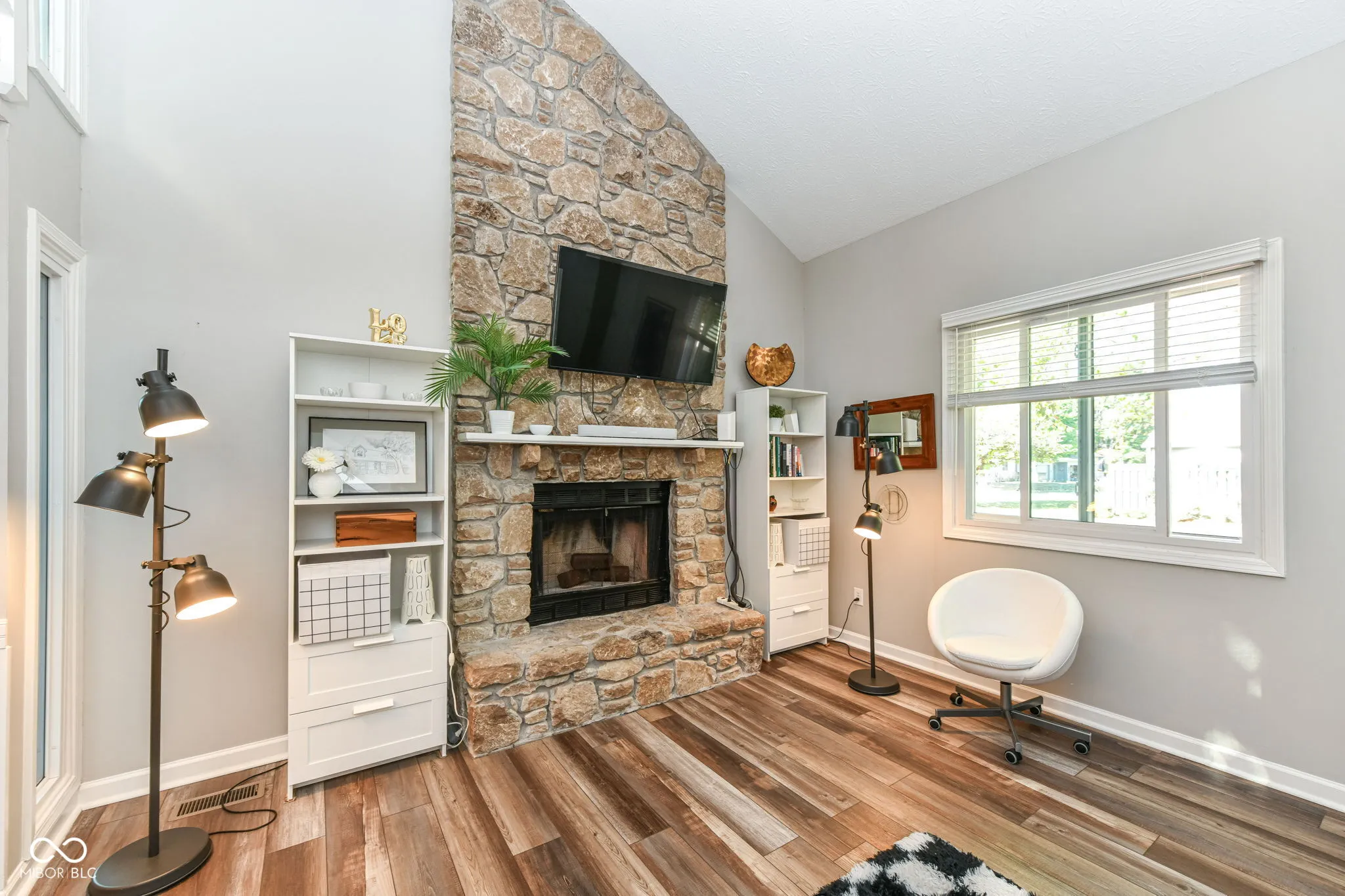 Fishers, Indiana 46038, United States, 2 Bedrooms Bedrooms, ,3 BathroomsBathrooms,Residential,Active,229807