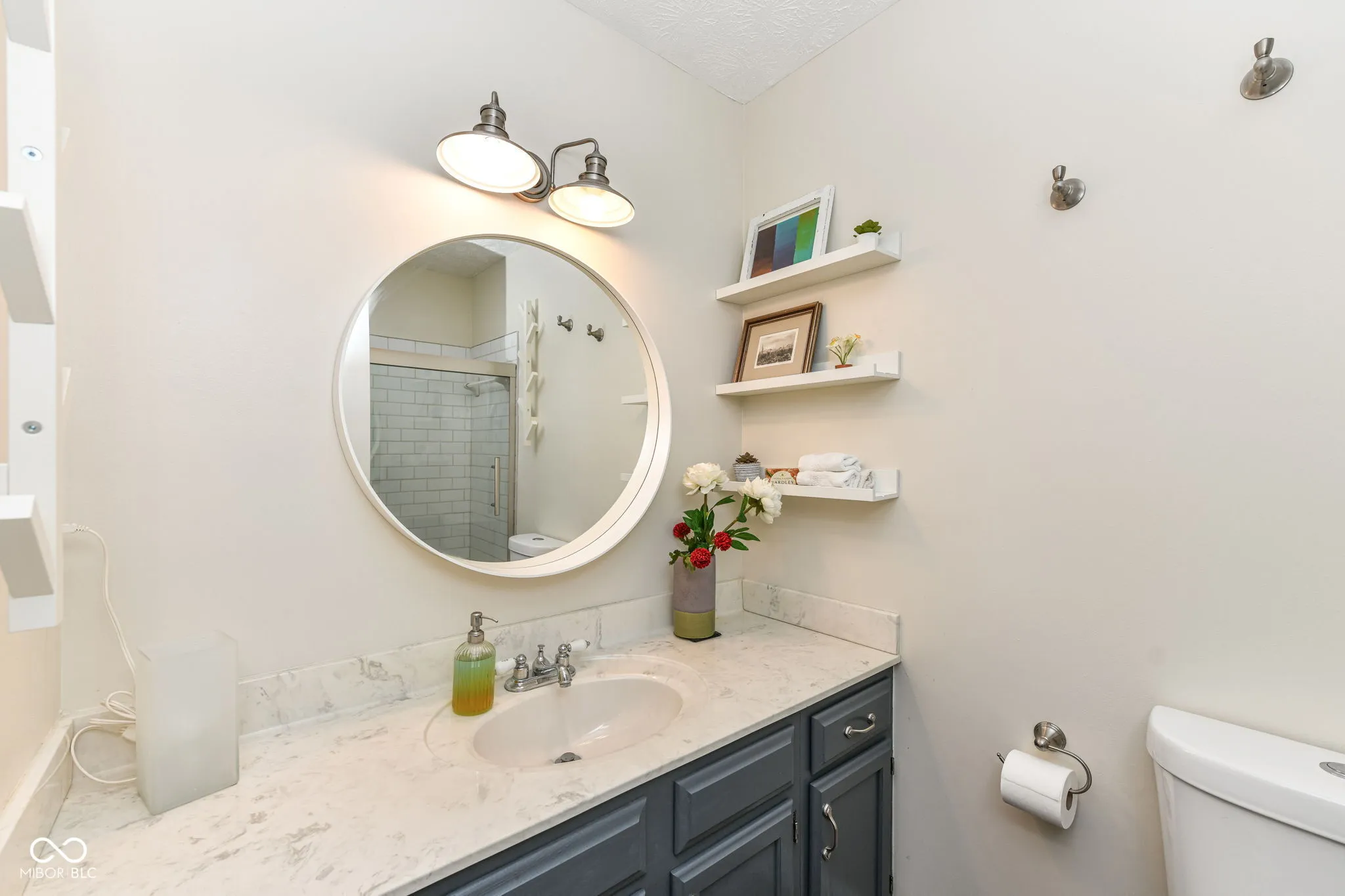 Fishers, Indiana 46038, United States, 2 Bedrooms Bedrooms, ,3 BathroomsBathrooms,Residential,Active,229807