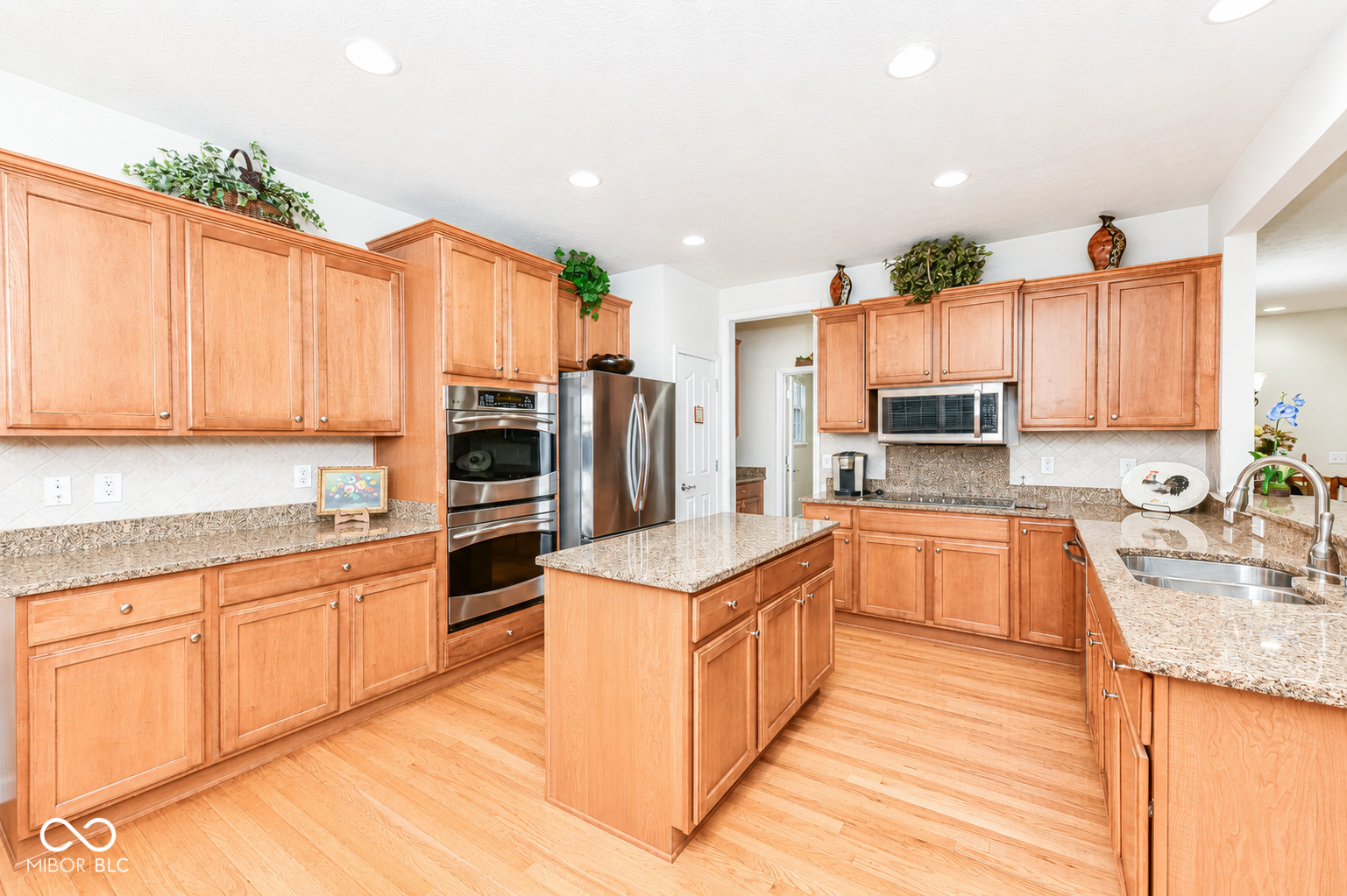 13016 Shiraz Lane