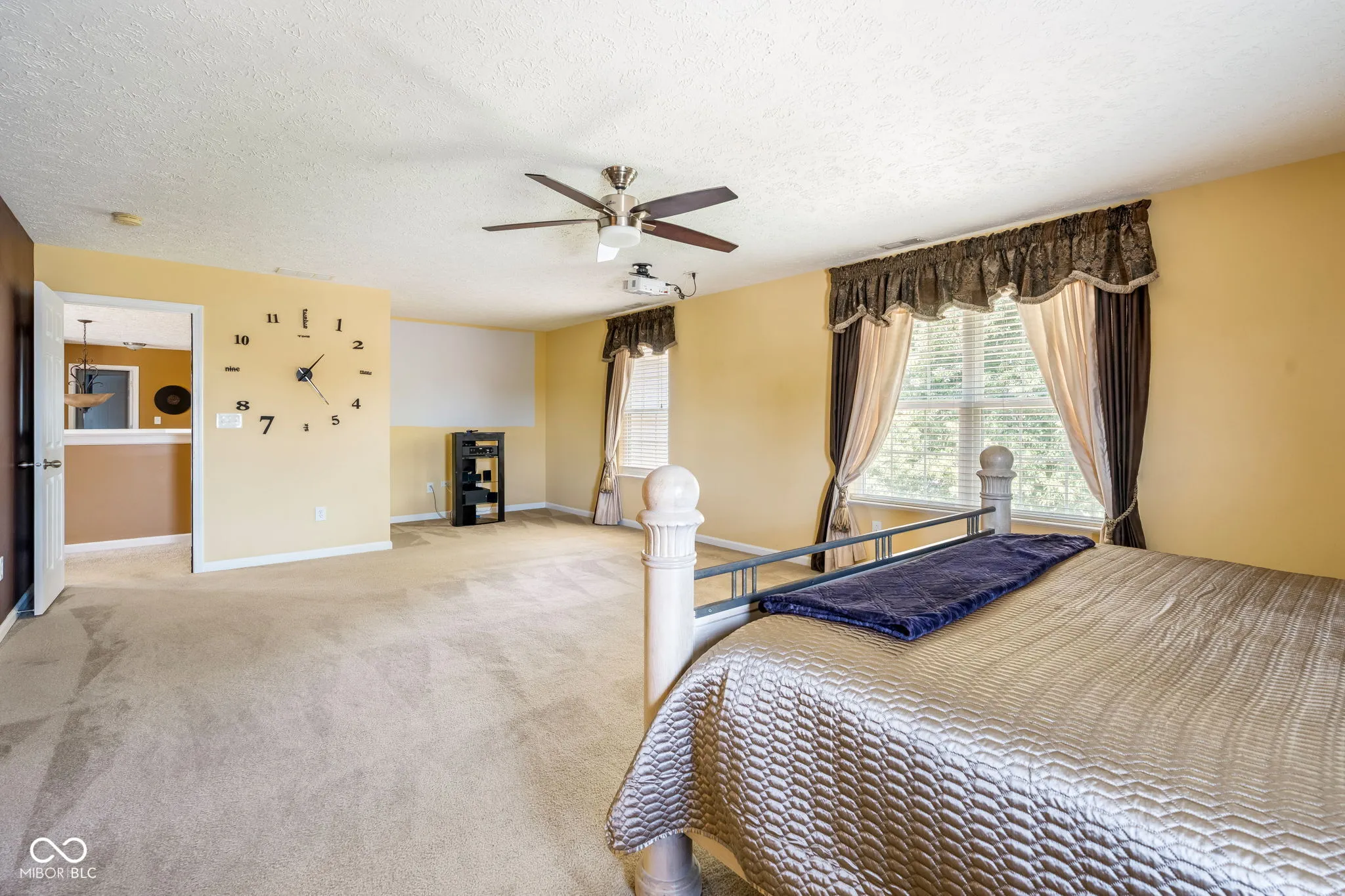 Carmel, Indiana 46074, United States, 6 Bedrooms Bedrooms, ,4 BathroomsBathrooms,Residential,Pending,183593