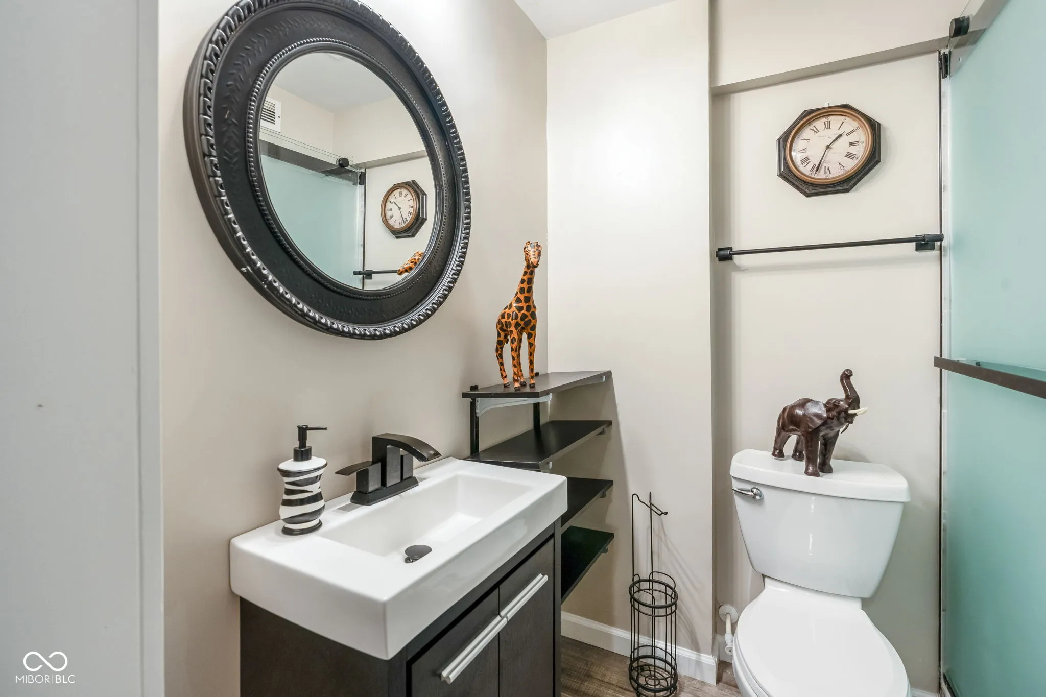 Carmel, Indiana 46074, United States, 6 Bedrooms Bedrooms, ,4 BathroomsBathrooms,Residential,Pending,183593