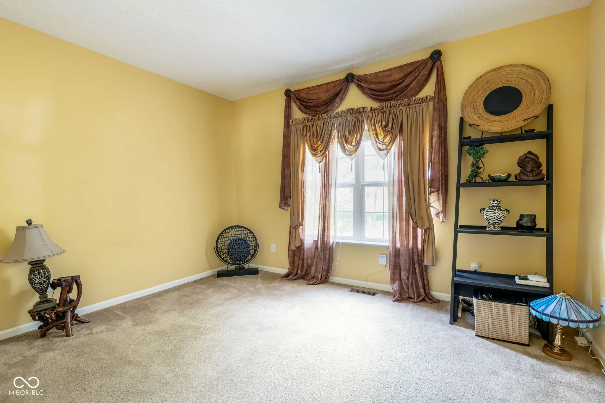 Carmel, Indiana 46074, United States, 6 Bedrooms Bedrooms, ,4 BathroomsBathrooms,Residential,Pending,183593