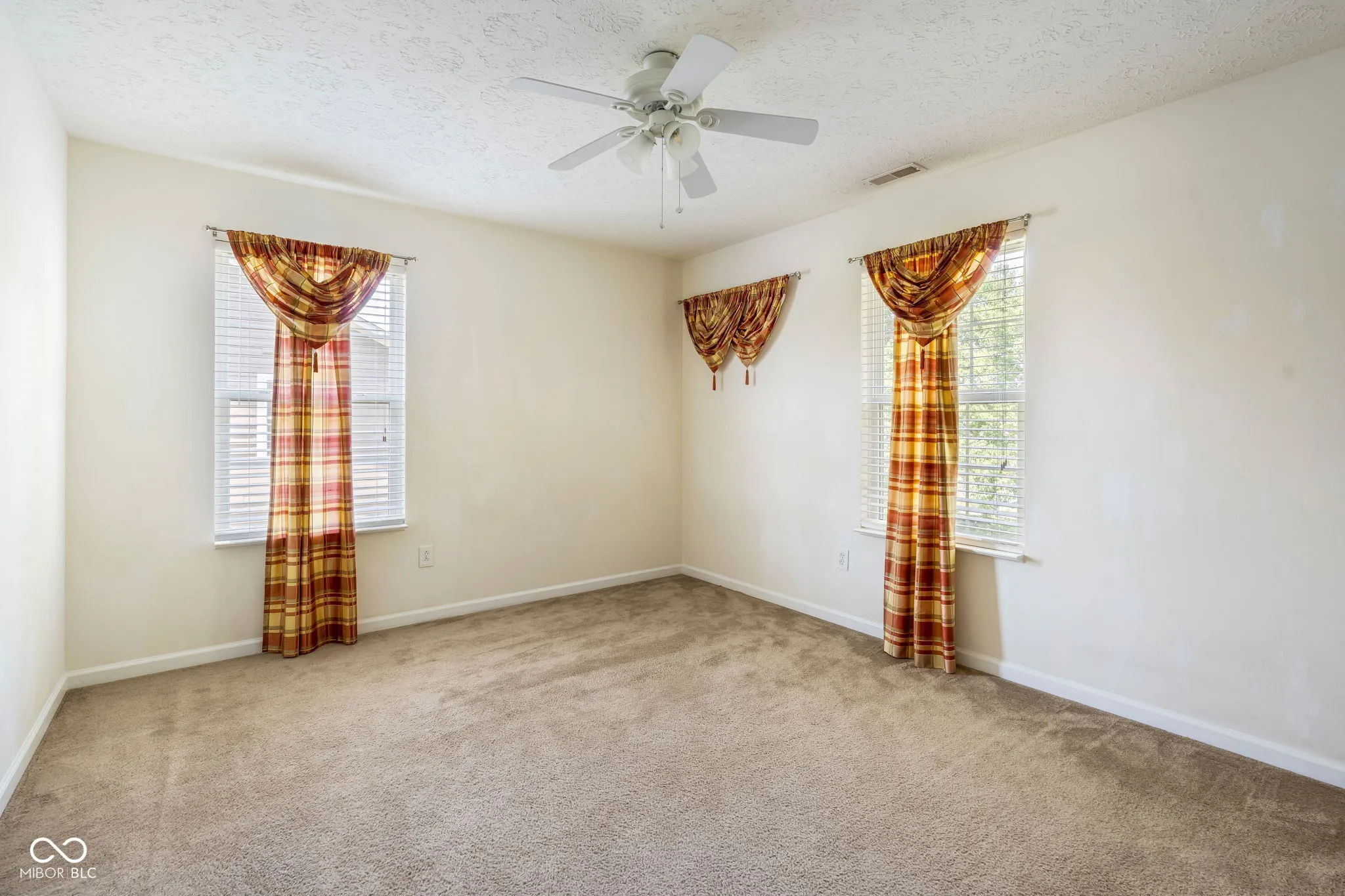 Carmel, Indiana 46074, United States, 6 Bedrooms Bedrooms, ,4 BathroomsBathrooms,Residential,Pending,183593