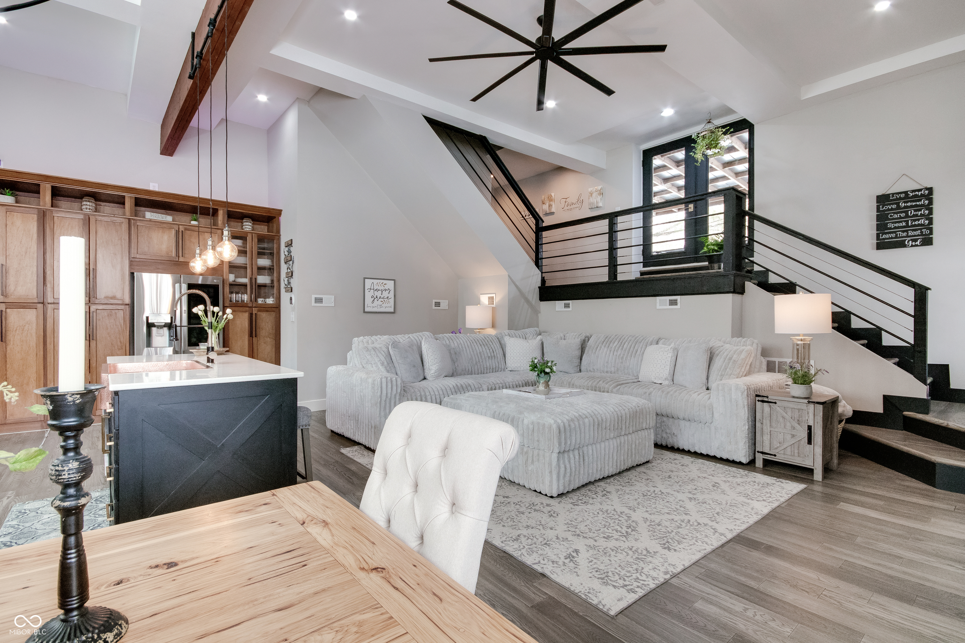 8780 N Old State Road 37