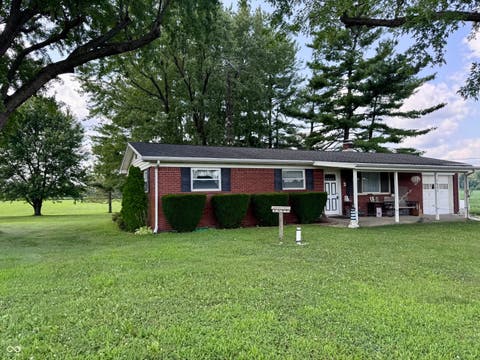 Photo of 7933 S 650 W, Crawfordsville, IN 47933 (MLS # 22117237)