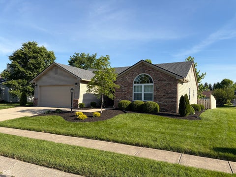 Photo of 394 E Quail Wood Lane, Westfield, IN 46074 (MLS # 22106664)
