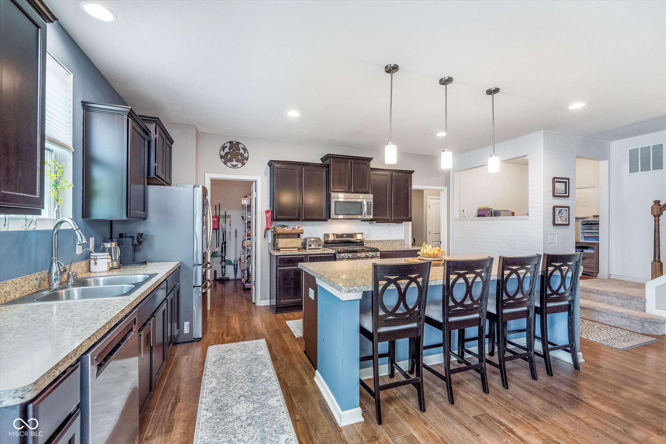 6589 Kara Lane