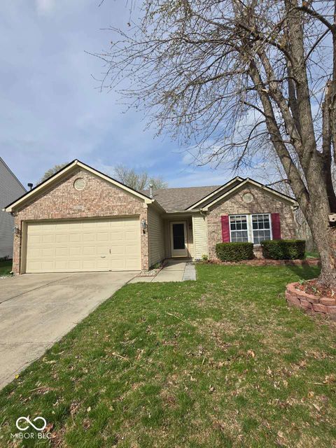 Photo of 10126 Weeping Cherry Drive, Fishers, IN 46038 (MLS # 22089322)