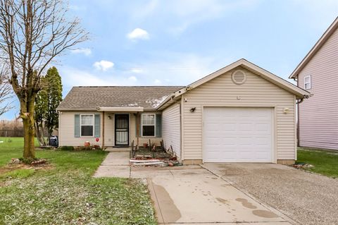 Photo of 9610 English Oak Place, Indianapolis, IN 46235 (MLS # 22088961)