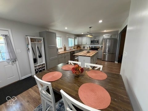 510 S Saratoga Drive