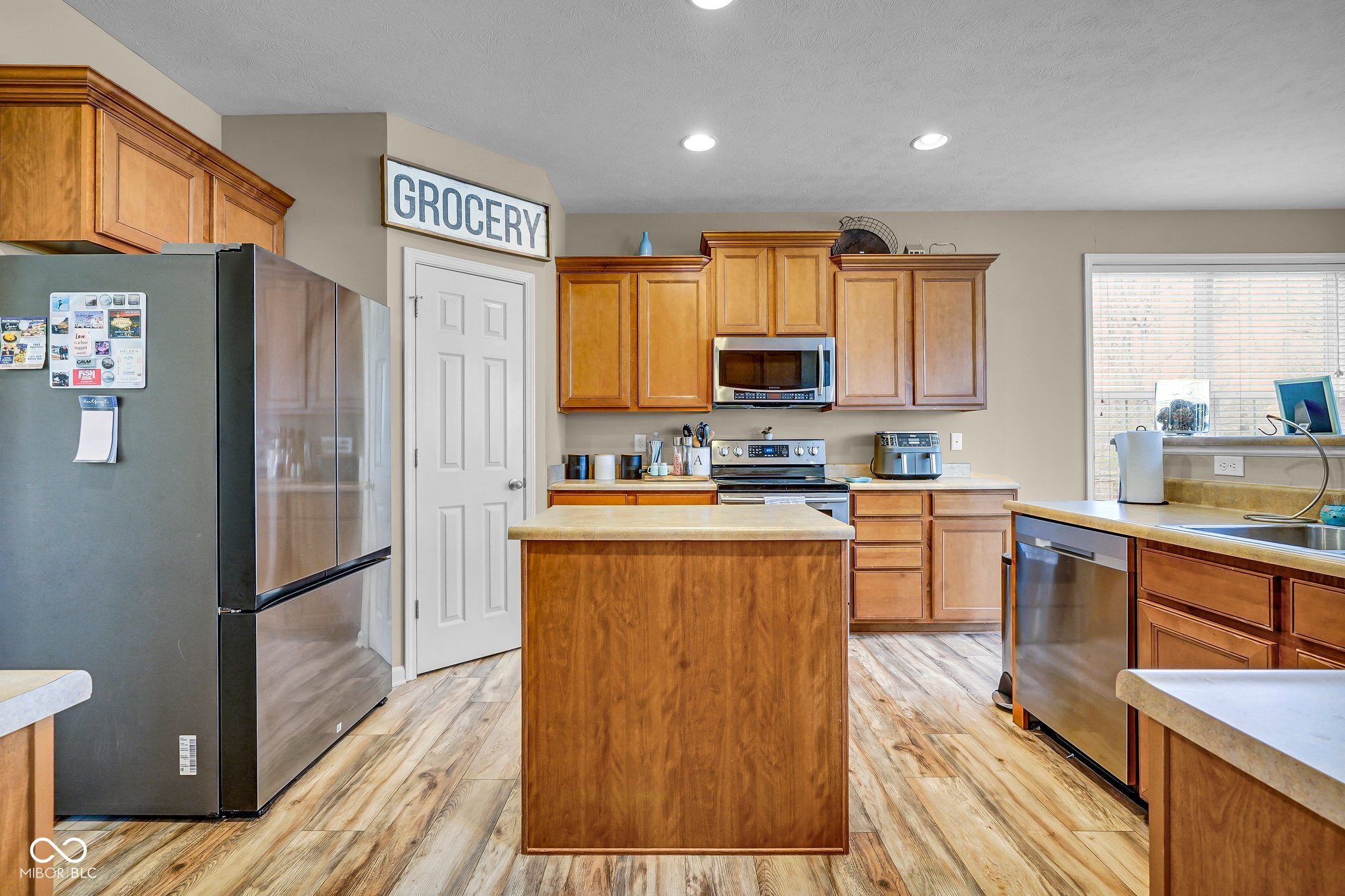 7714 Black Walnut Drive
