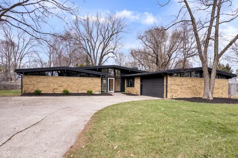24 Thornhurst Drive, Carmel, IN 46032 - MLS#: 22029364