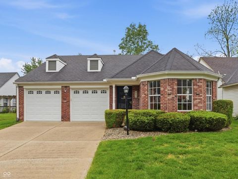 Photo of 9652 Pine Ridge East Drive, Fishers, IN 46038 (MLS # 22095993)