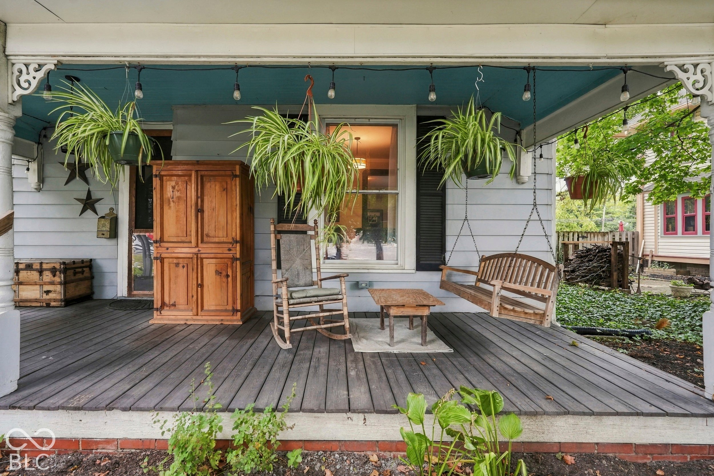 28 N Whittier Place