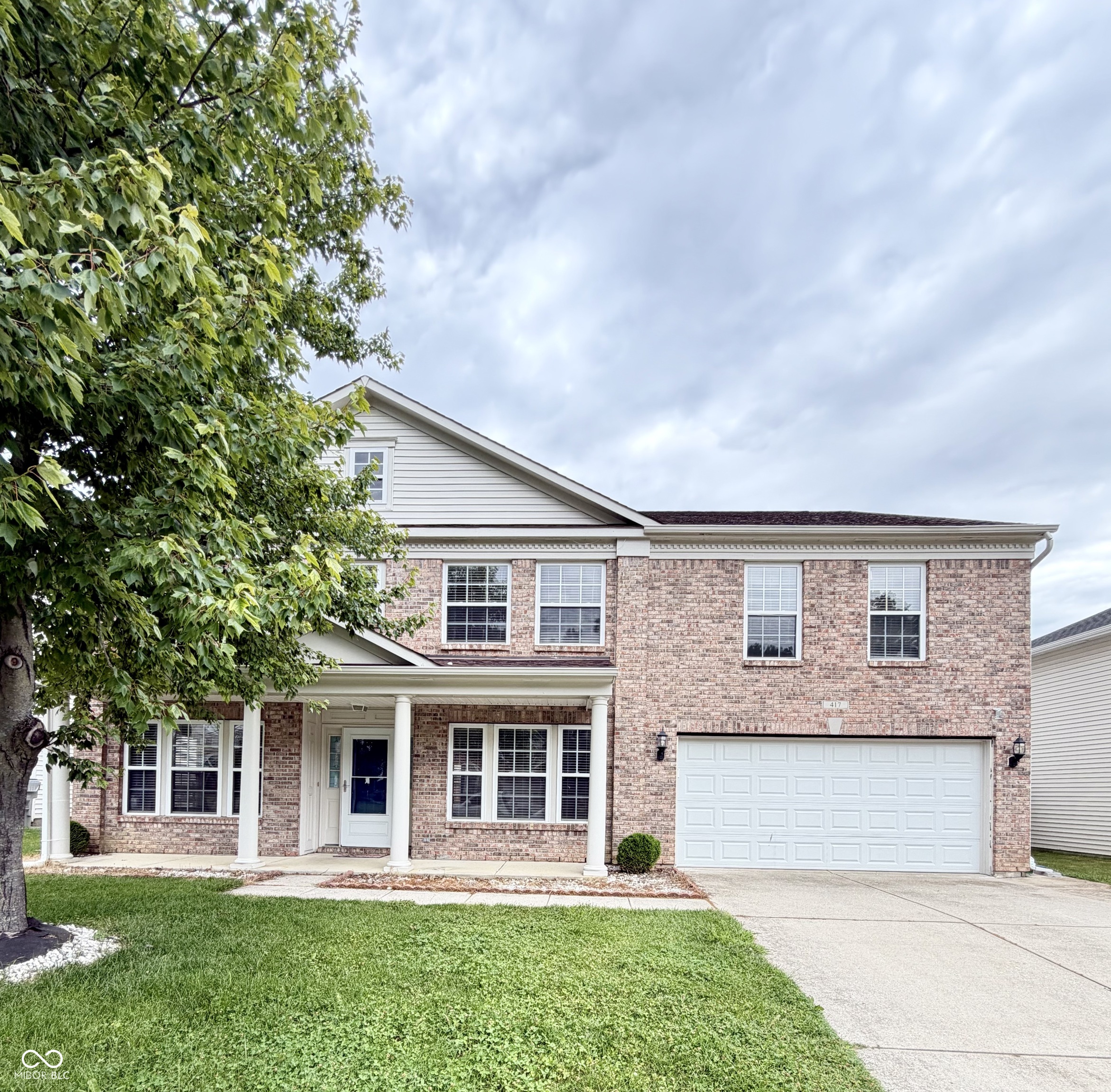 Photo 1 of 32 — 417 Legacy Boulevard, Greenwood, IN 46143