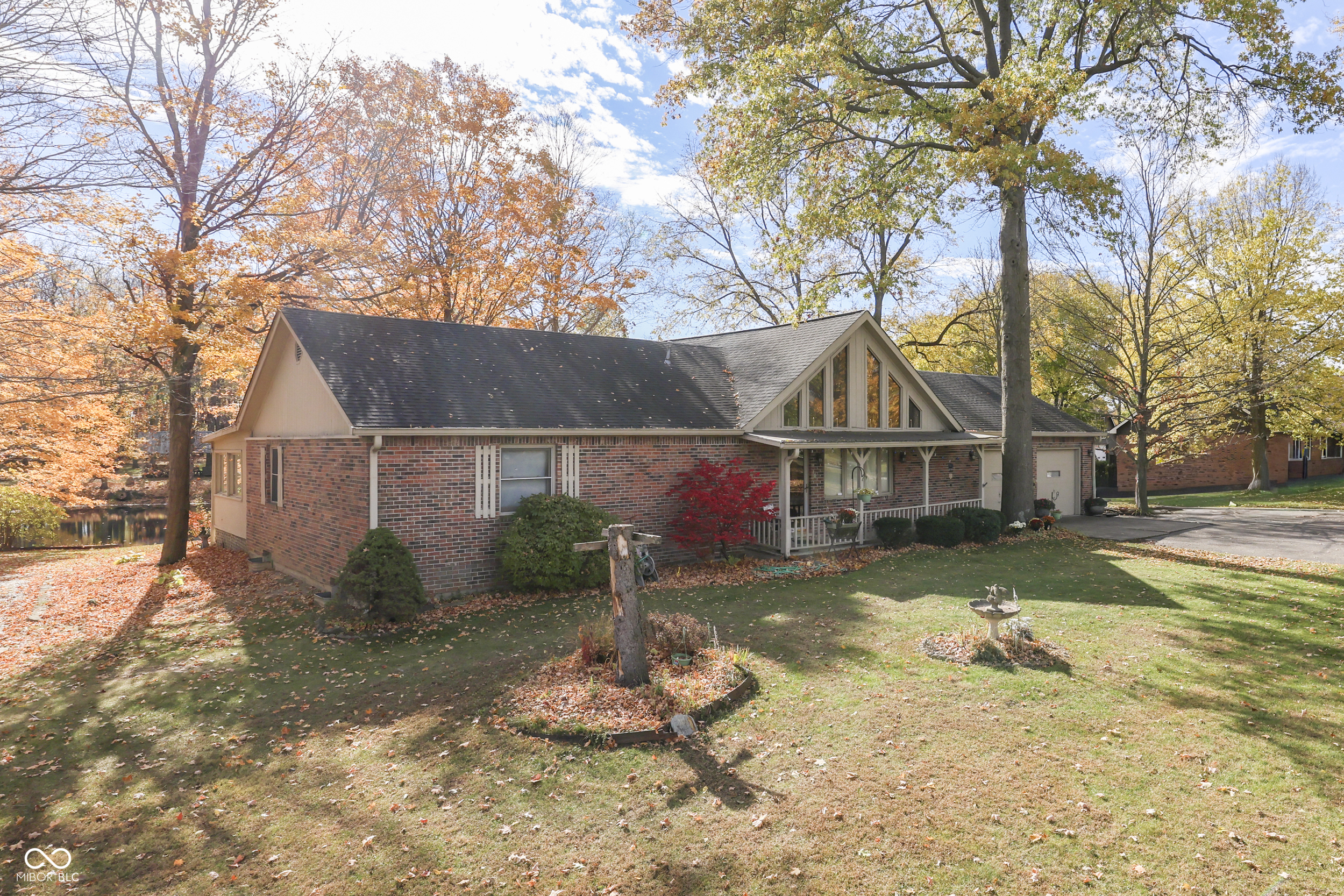 6747 E County Road 700 N