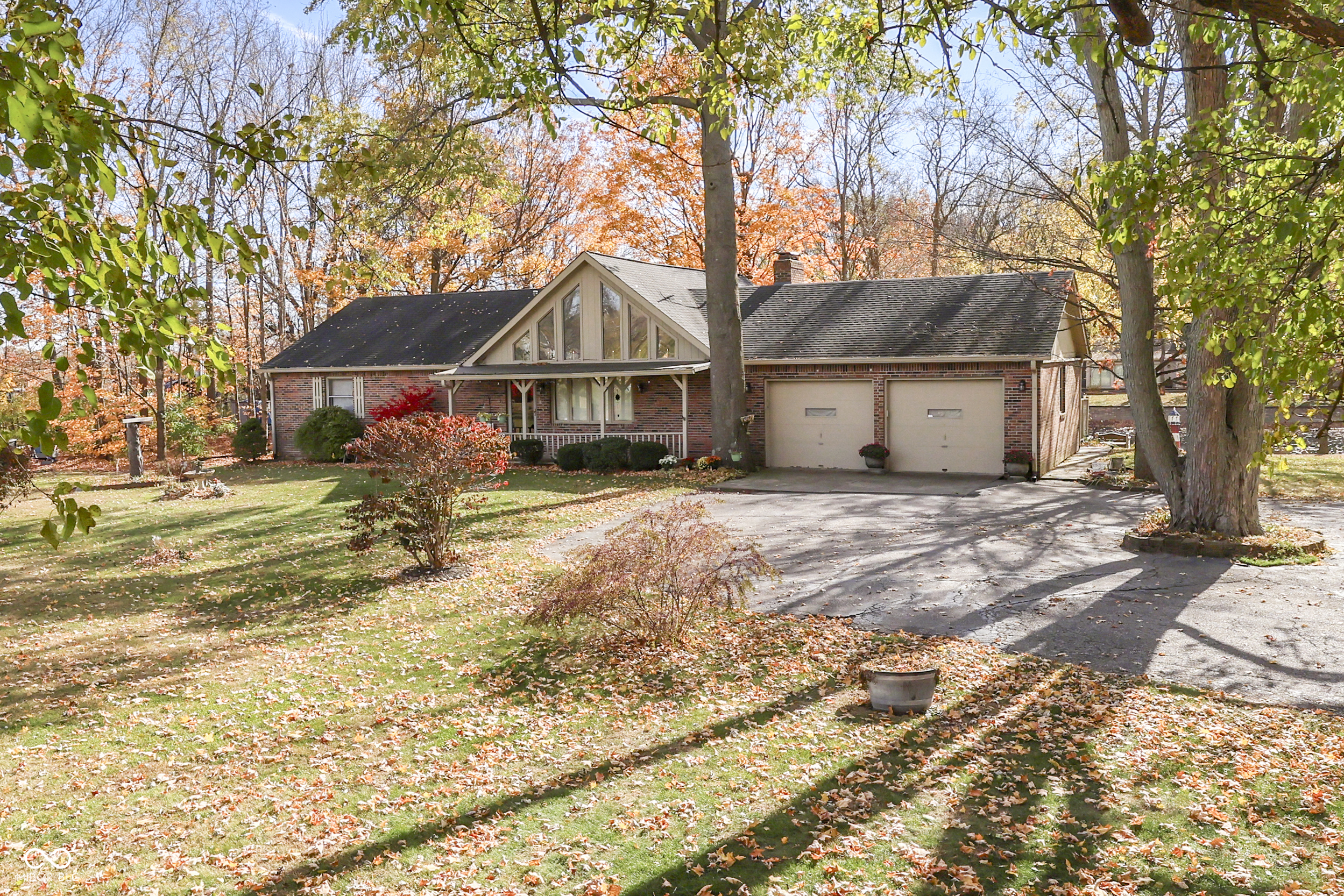 6747 E County Road 700 N