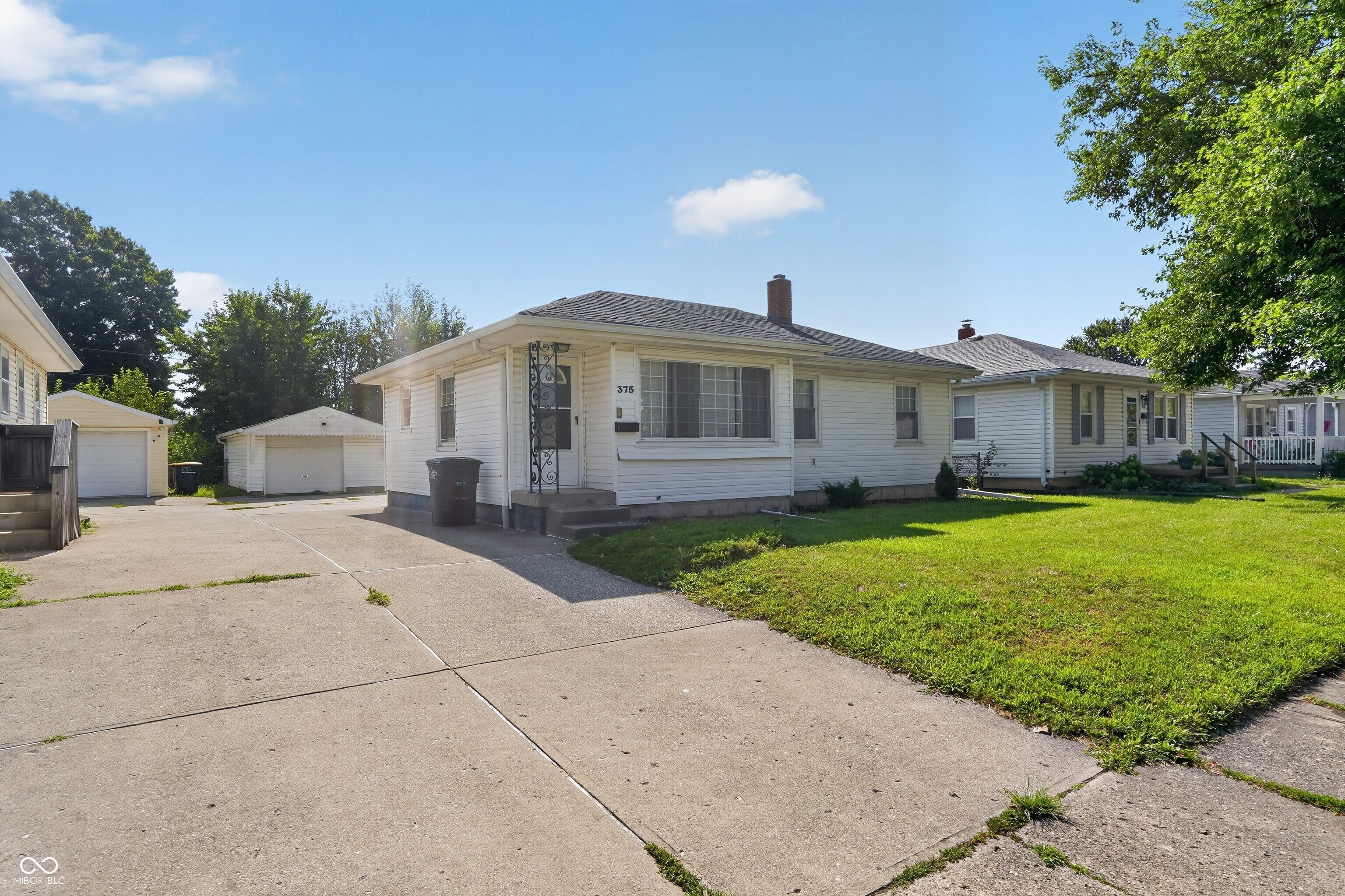 375 N 19th Avenue