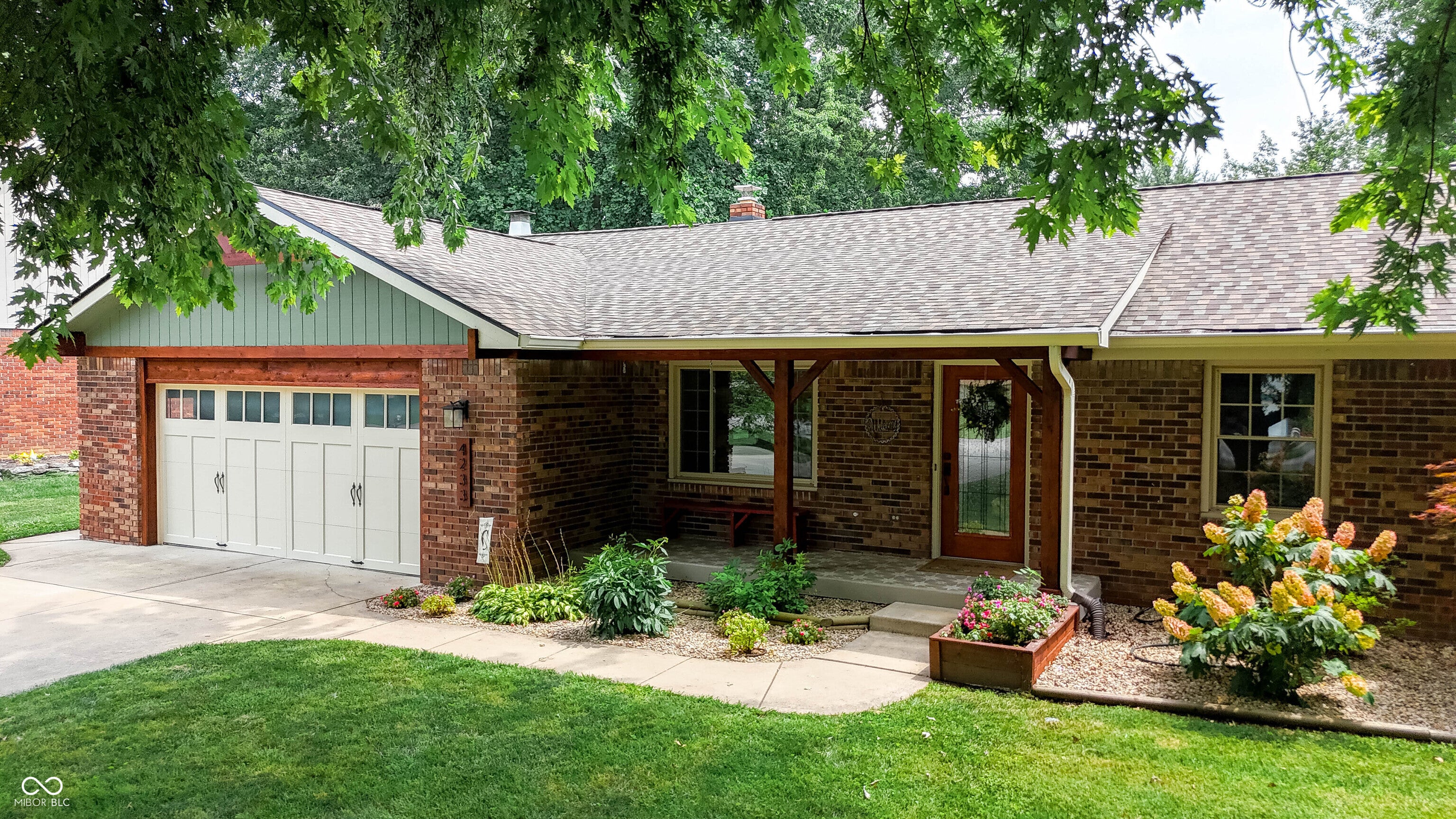 4233 W Fairview Road