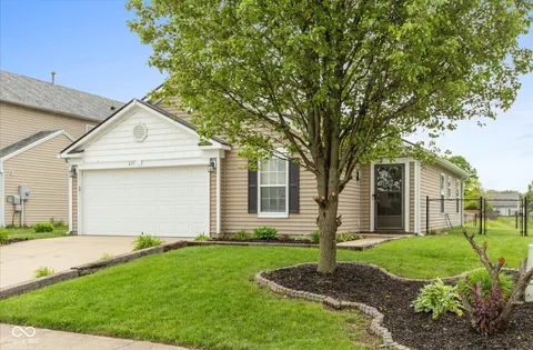 671 Greenway Street, Greenwood, IN 46143 - MLS#: 22040259