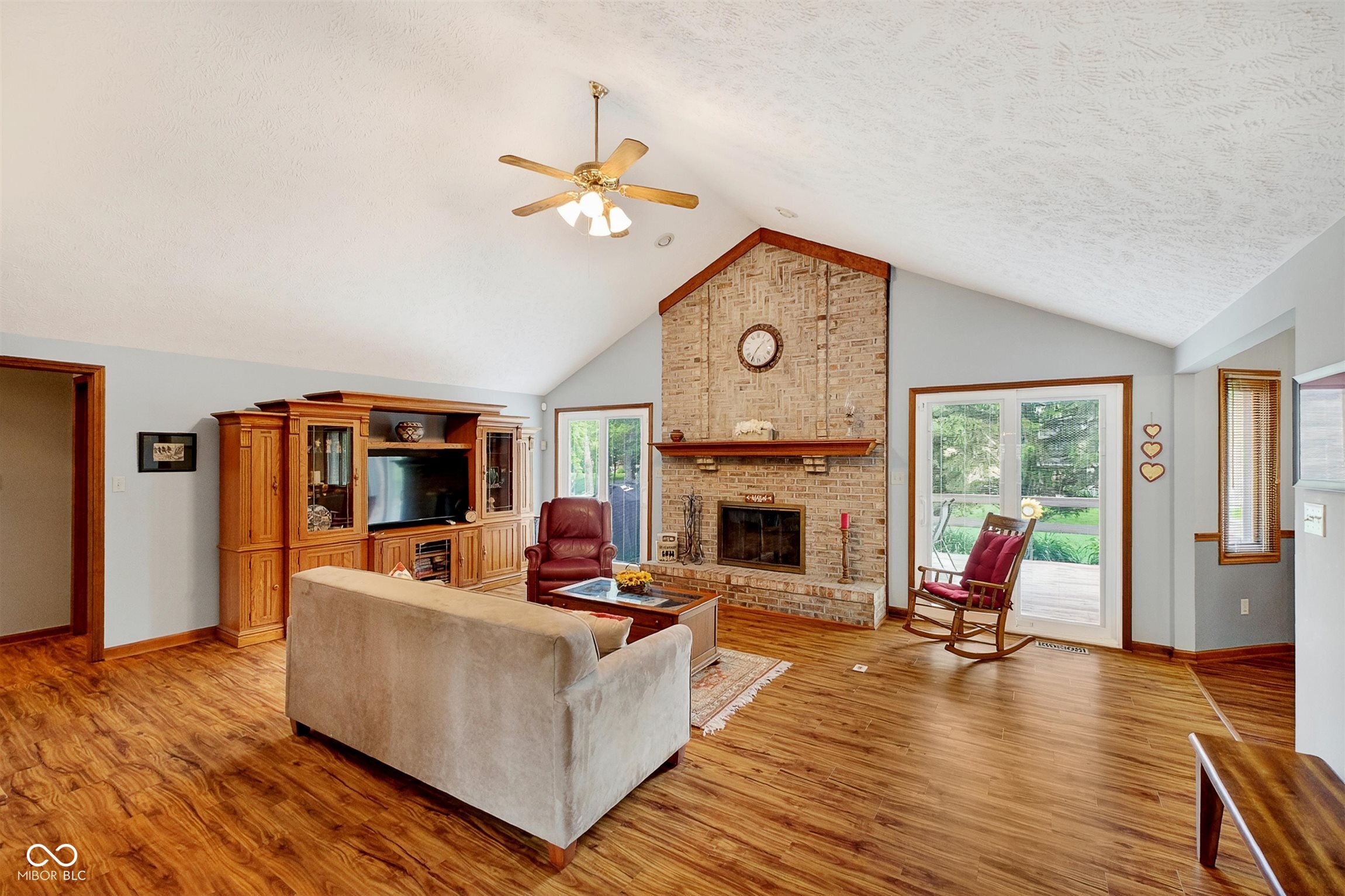 1364 Kingsway Drive