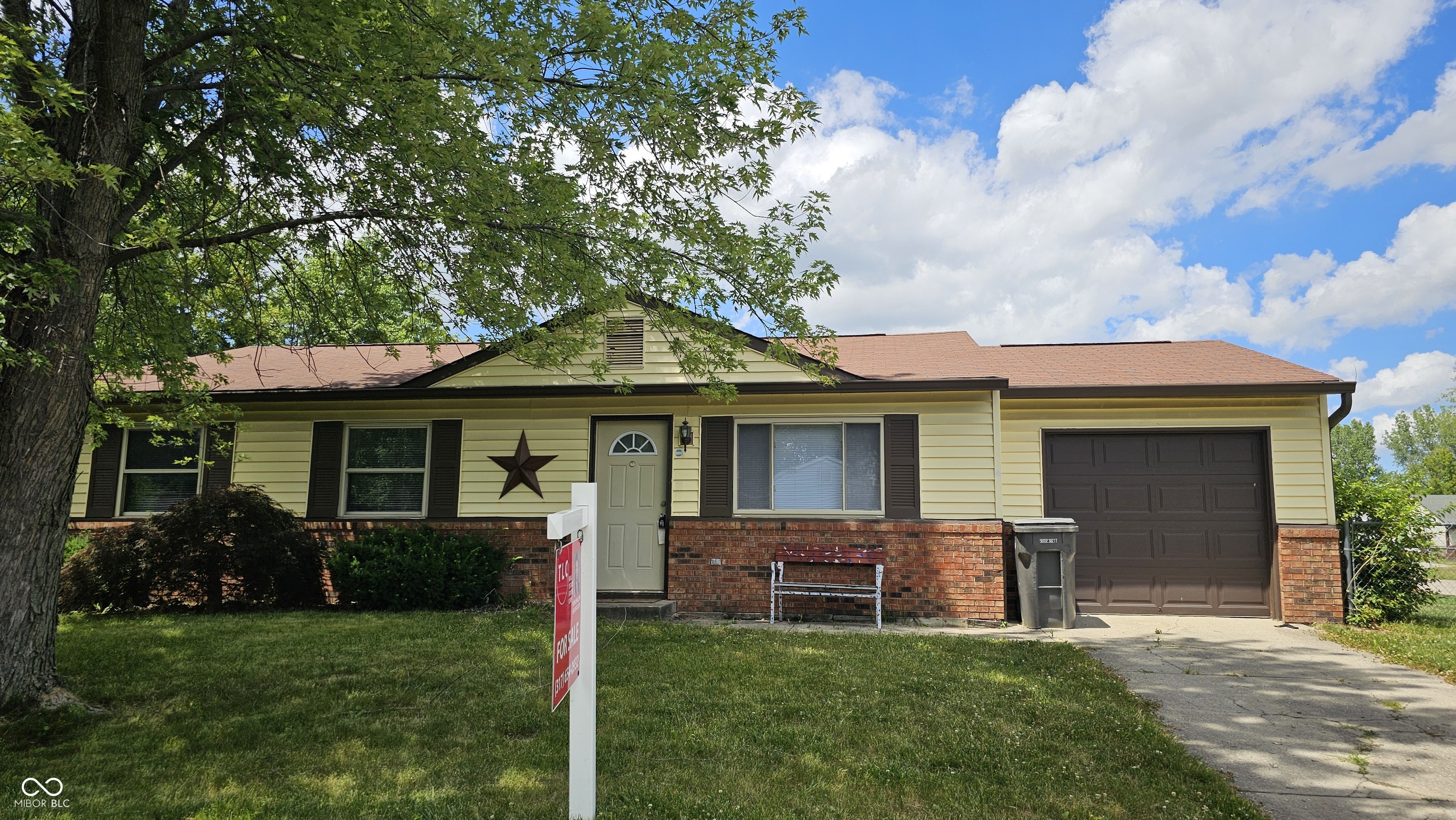 View Indianapolis, IN 46237 house