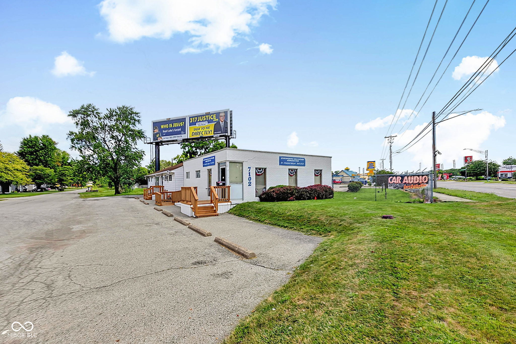 7102 Pendleton Pike