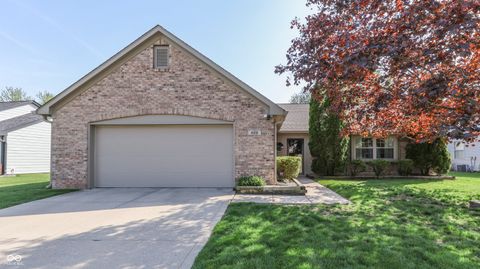 Photo of 4221 Bay Leaf Circle, Indianapolis, IN 46237 (MLS # 22096170)
