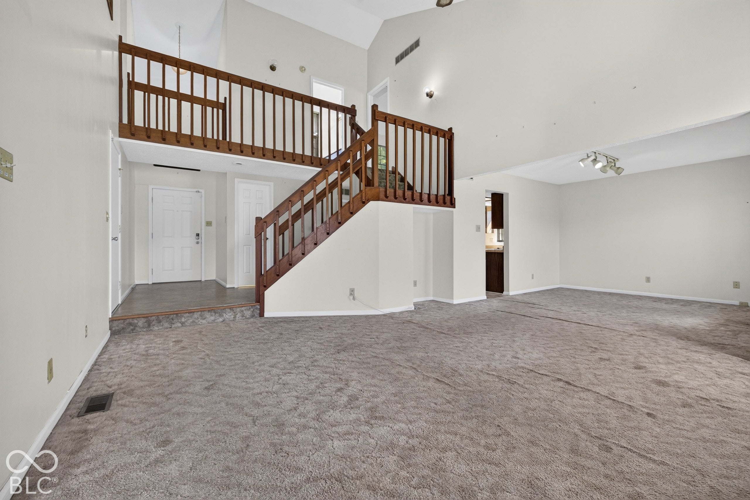 4220 Eagle Bay Circle