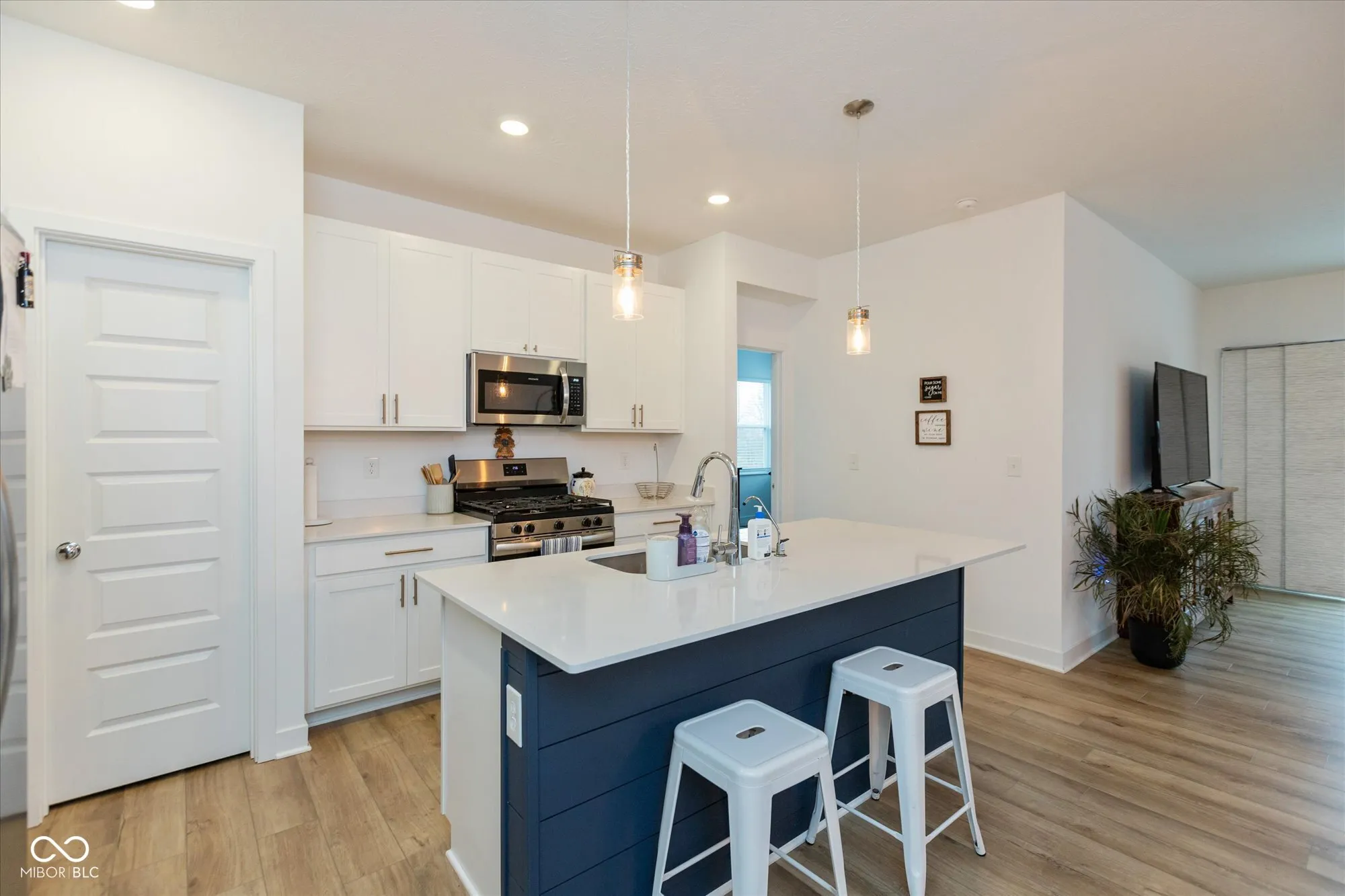 Greenwood, Indiana 46143, United States, 3 Bedrooms Bedrooms, ,2 BathroomsBathrooms,Residential,Active,100262