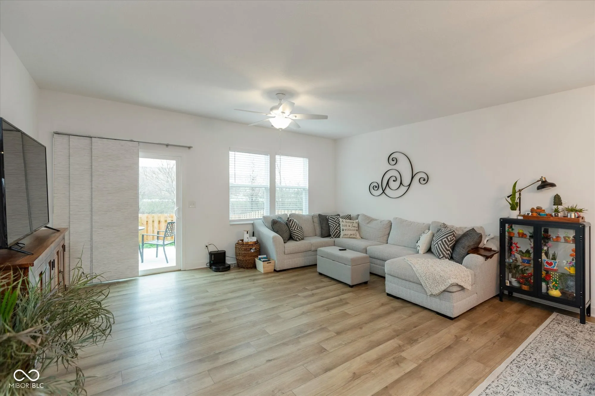 Greenwood, Indiana 46143, United States, 3 Bedrooms Bedrooms, ,2 BathroomsBathrooms,Residential,Active,100262