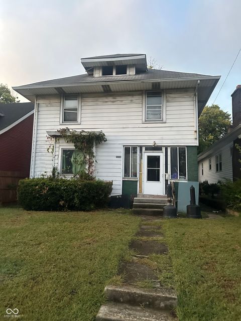 Photo of 1034 W 32nd Street, Indianapolis, IN 46208 (MLS # 22064316)