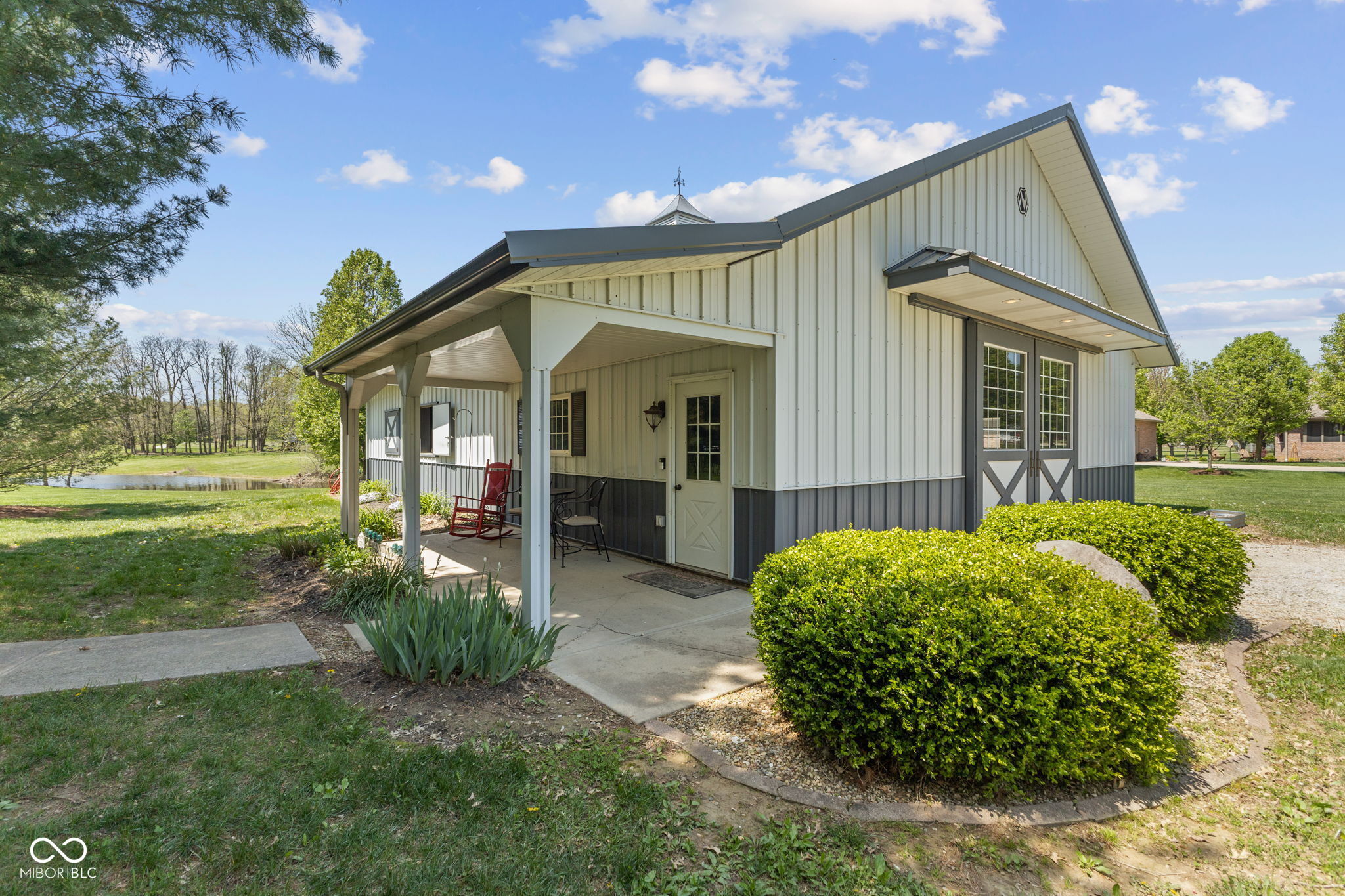 10220 N Serenity Lane