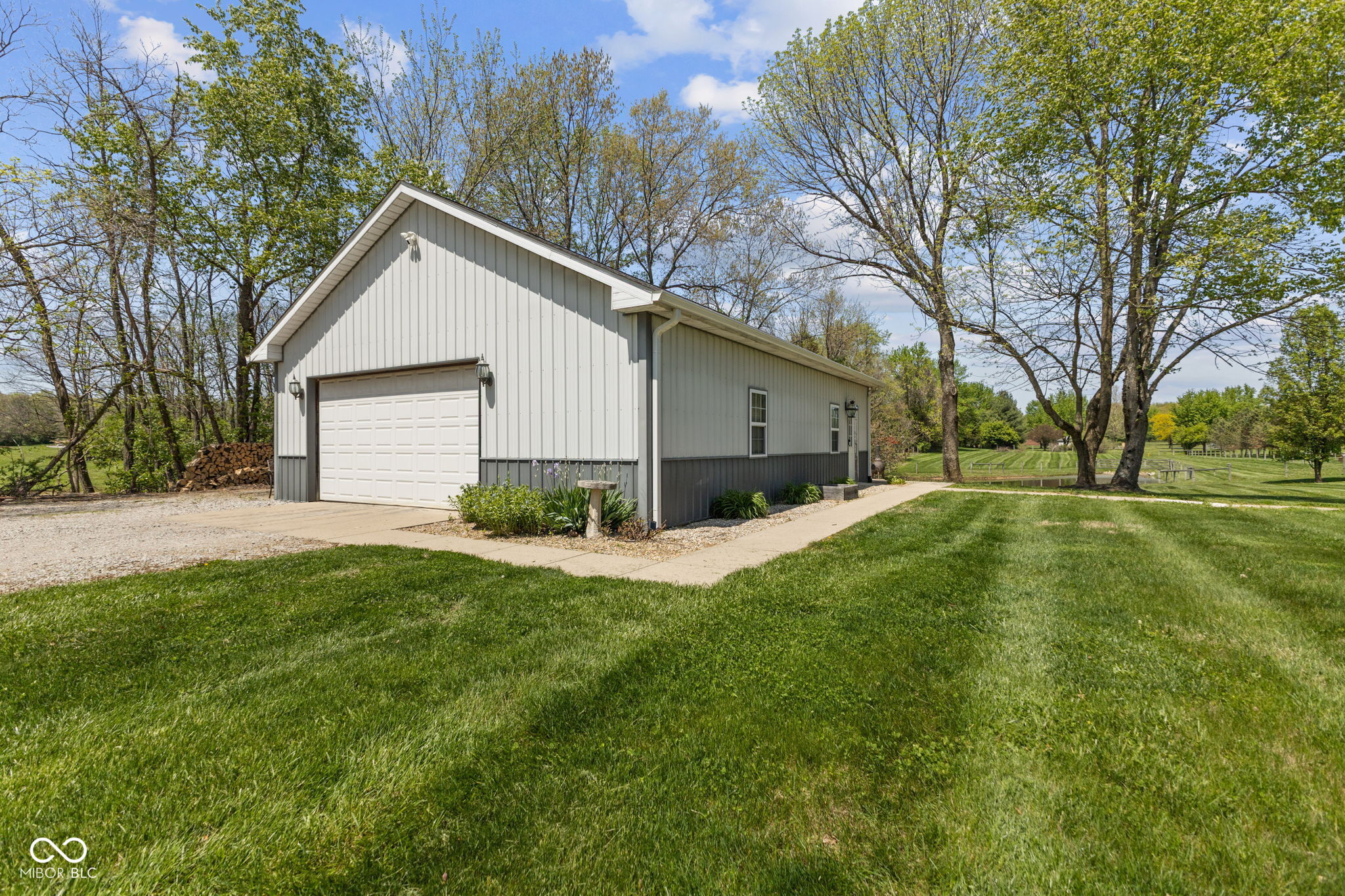 10220 N Serenity Lane