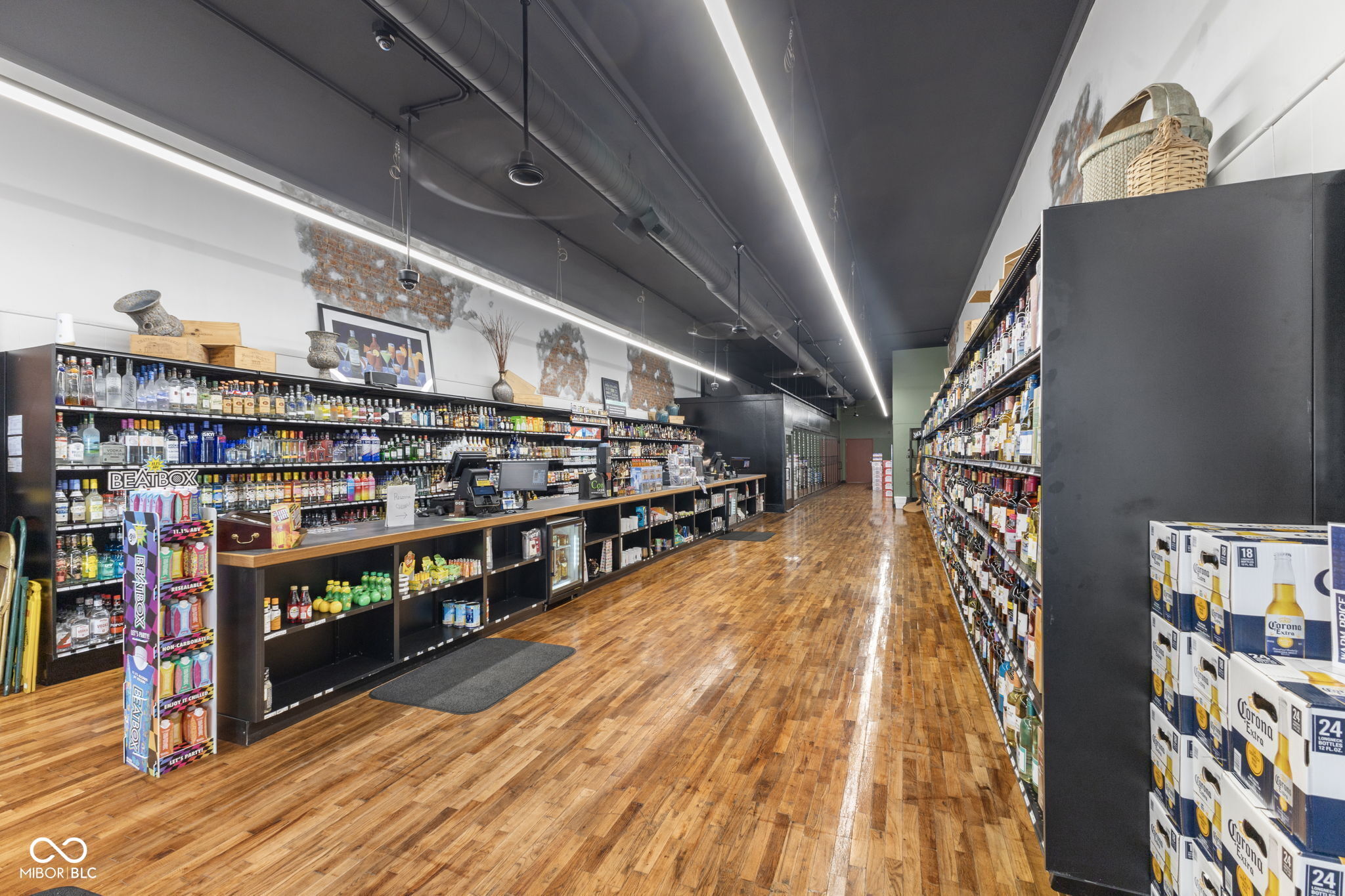 111 E Main Cross Street