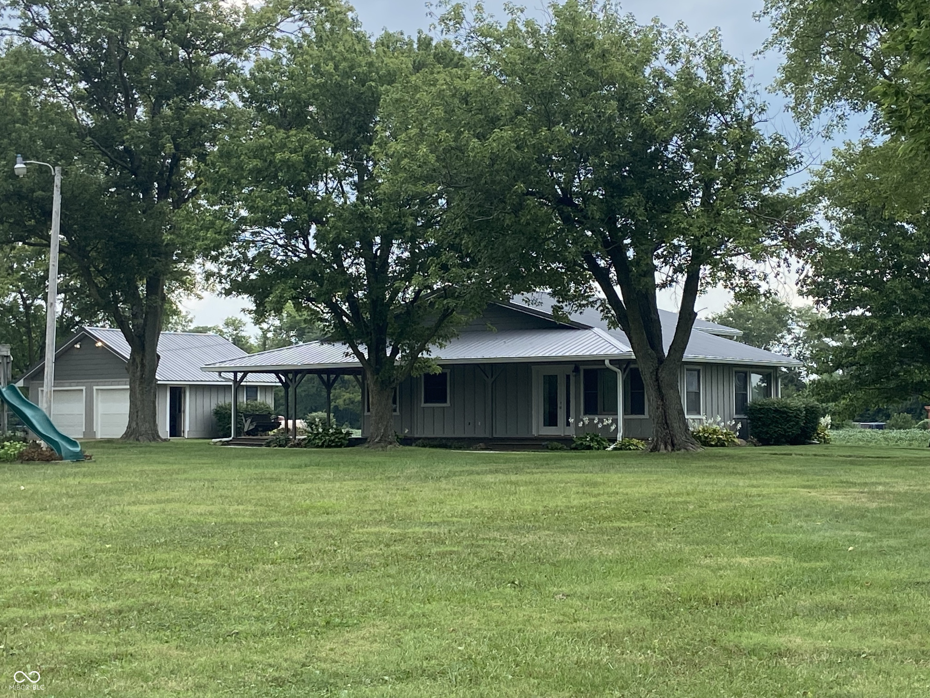 936 W 375 N