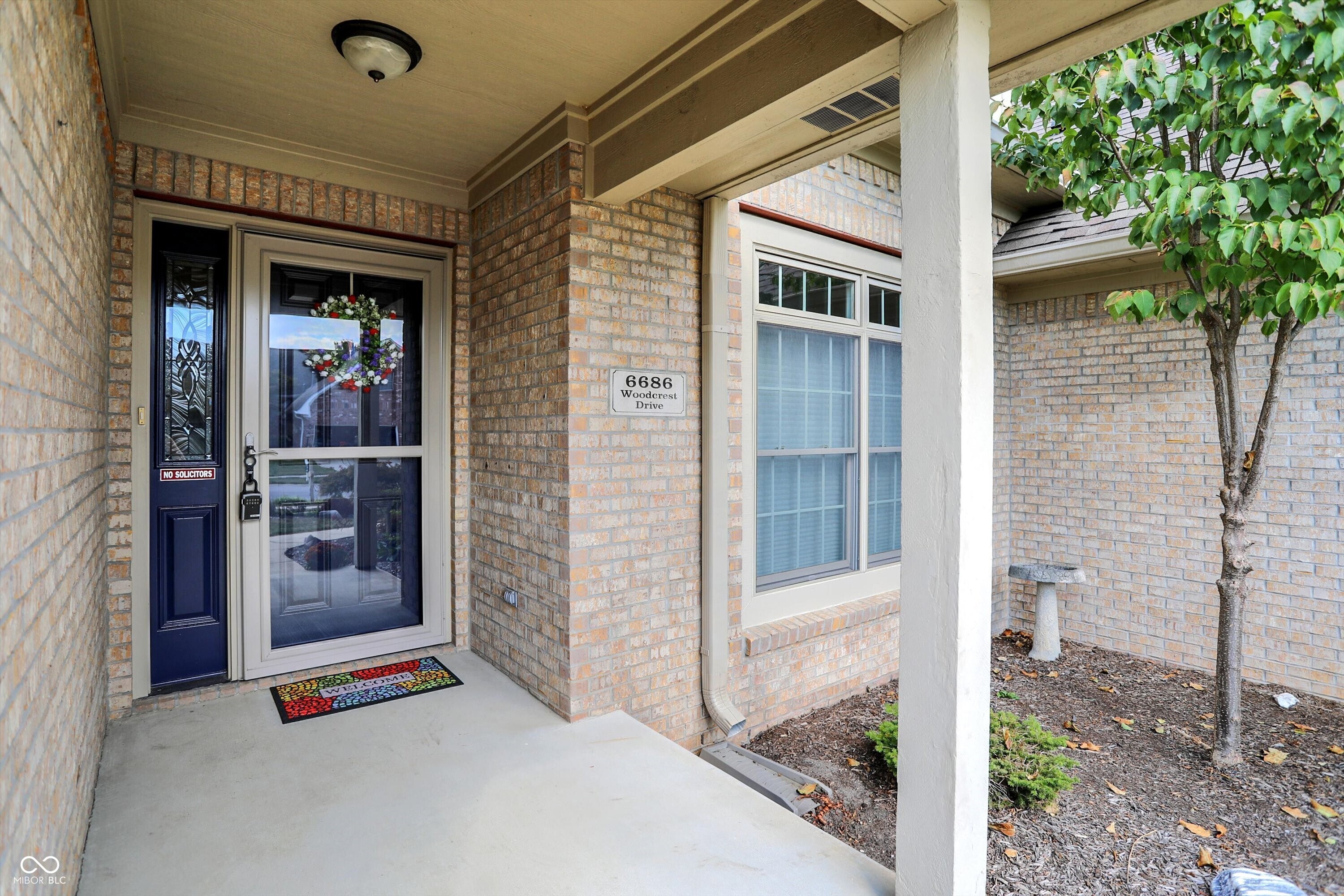 6686 Woodcrest Drive