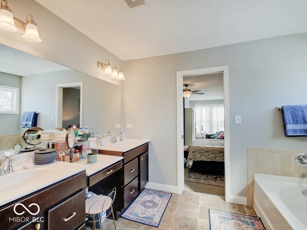 Greenwood, Indiana 46143, United States, 4 Bedrooms Bedrooms, ,3 BathroomsBathrooms,Residential,Active,474