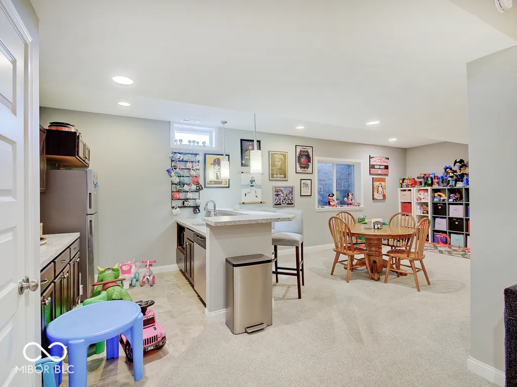 Greenwood, Indiana 46143, United States, 4 Bedrooms Bedrooms, ,3 BathroomsBathrooms,Residential,Active,474